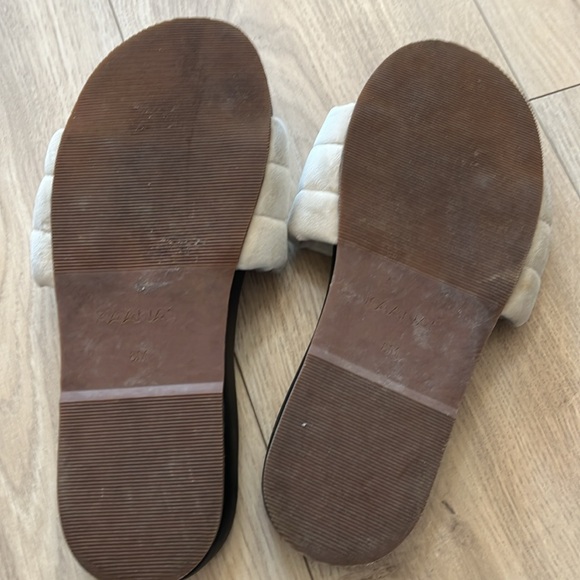 Kaanas slides - Picture 3 of 4